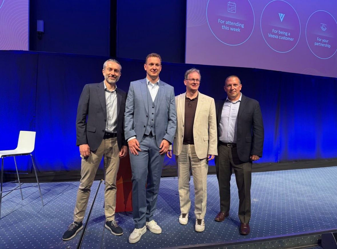Veeva R&D and Quality Summit, Europe, group picture on stage